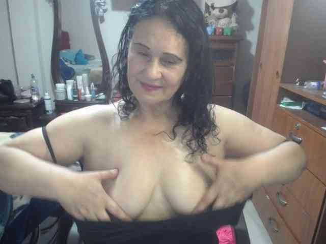 jazmin-mature webcam