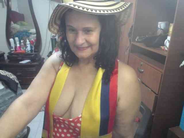 jazmin-mature webcam