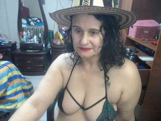 jazmin-mature webcam