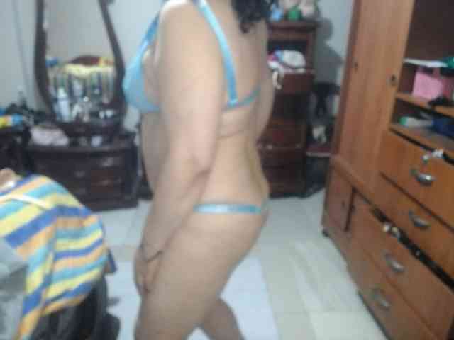 jazmin-mature