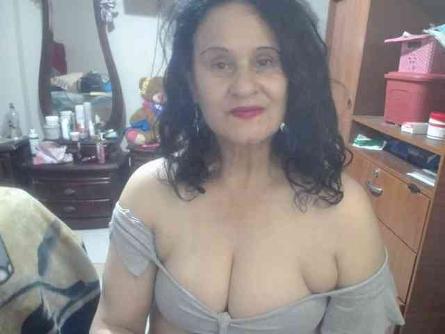 jazmin-mature webcam