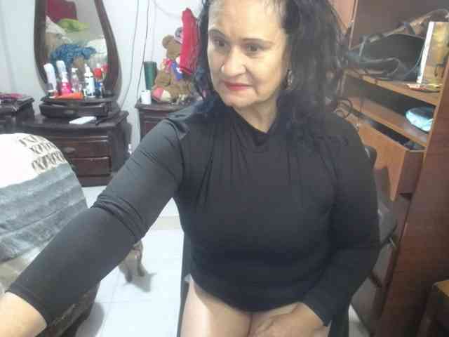 jazmin-mature webcam