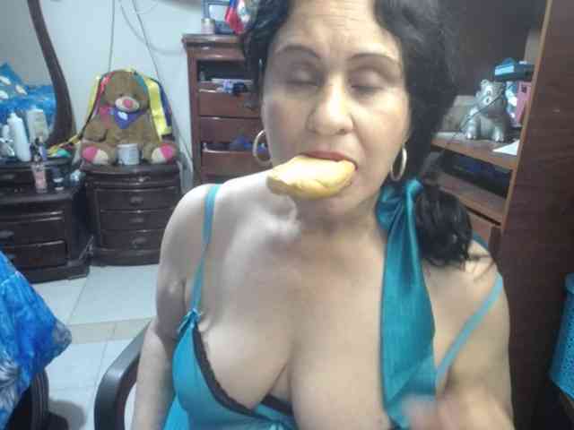 jazmin-mature webcam