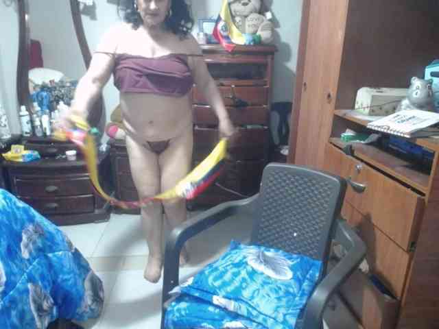 jazmin-mature