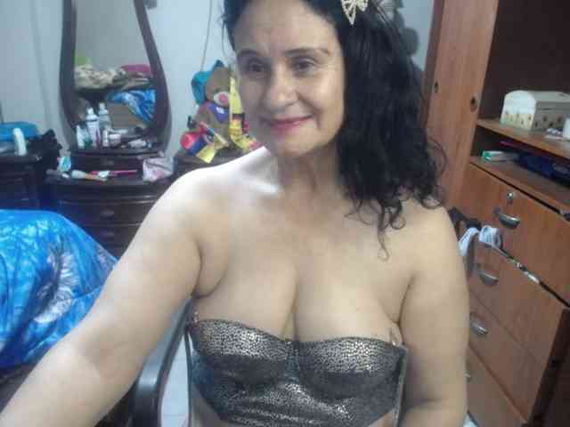 jazmin-mature webcam