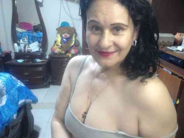 jazmin-mature webcam