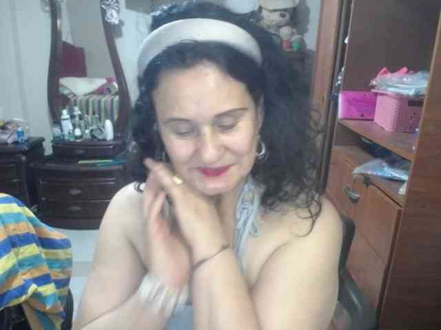 jazmin-mature webcam