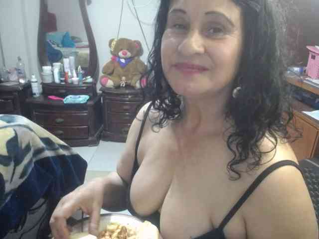 jazmin-mature webcam