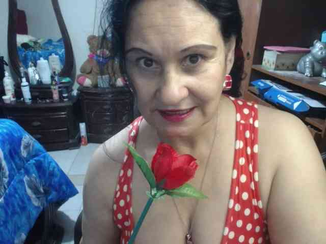 jazmin-mature webcam