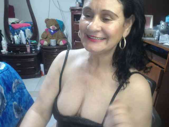 jazmin-mature webcam