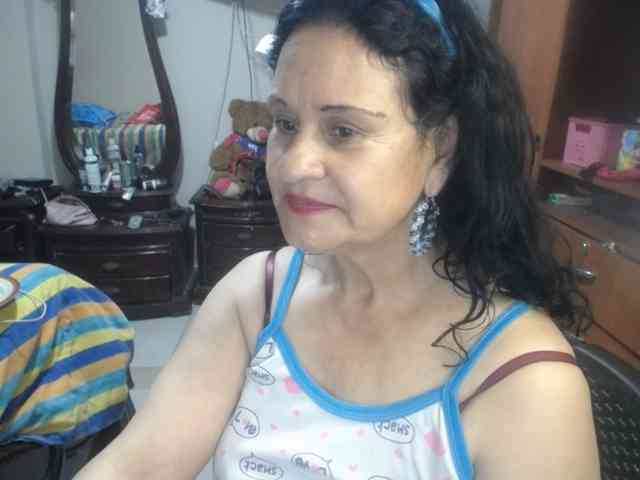jazmin-mature