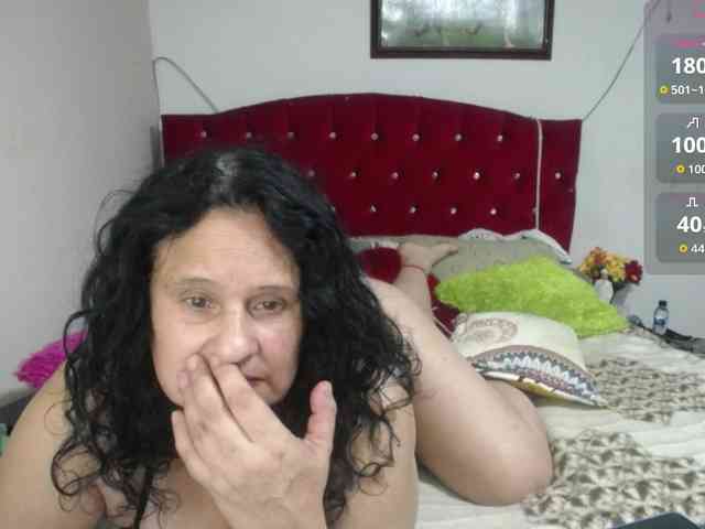 jazmin-mature