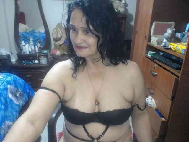 jazmin-mature webcam