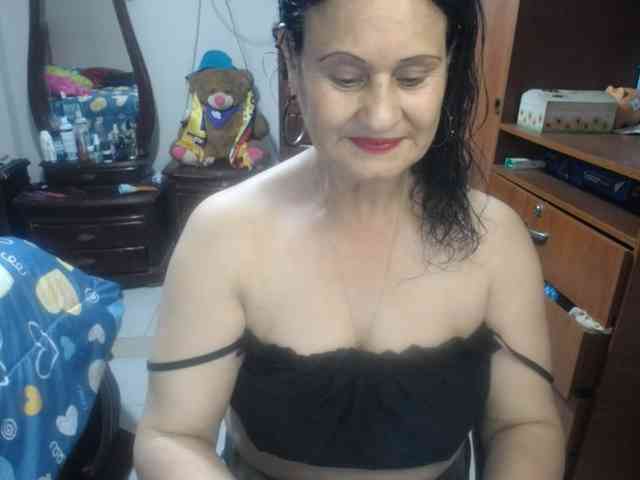 jazmin-mature webcam
