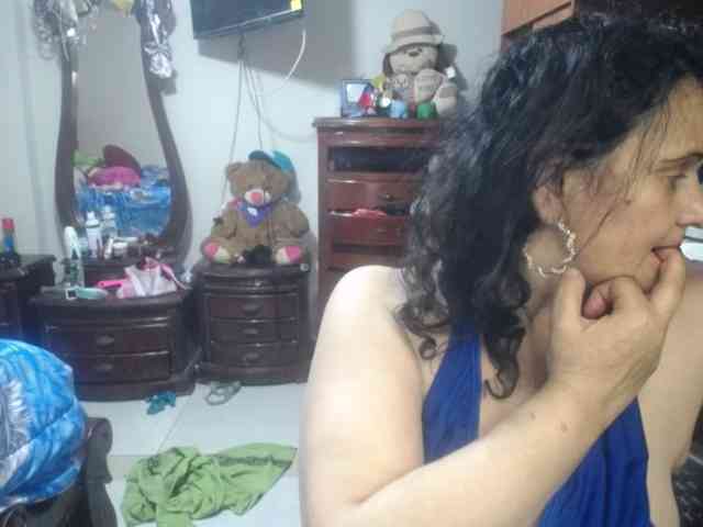 jazmin-mature webcam