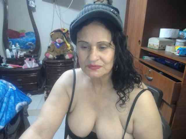 jazmin-mature webcam