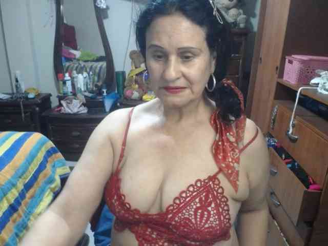 jazmin-mature webcam