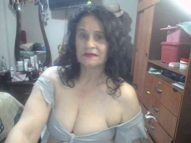 jazmin-mature webcam