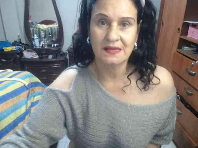jazmin-mature