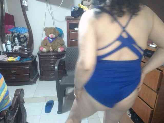 jazmin-mature