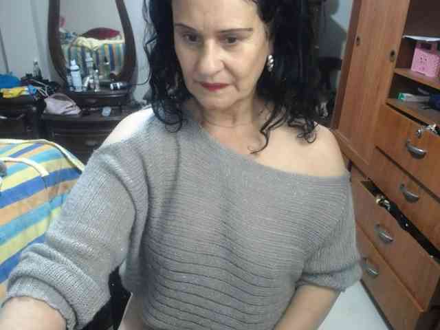 jazmin-mature
