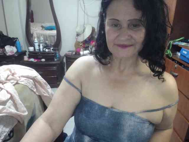 jazmin-mature webcam