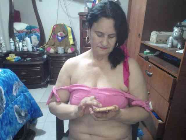 jazmin-mature