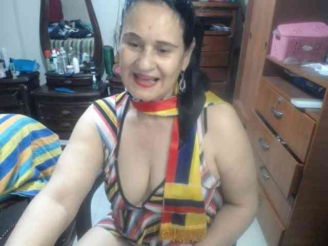 jazmin-mature webcam