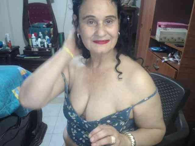 jazmin-mature webcam