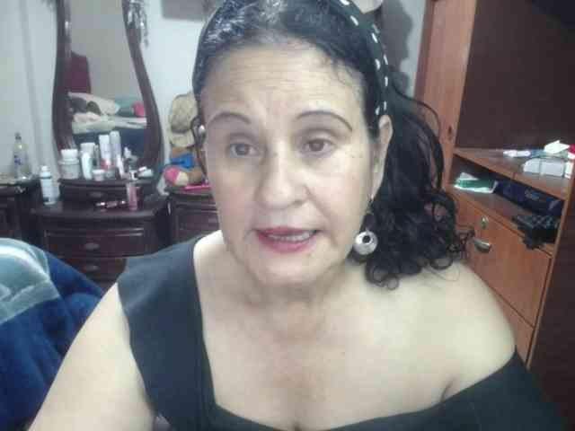 jazmin-mature webcam