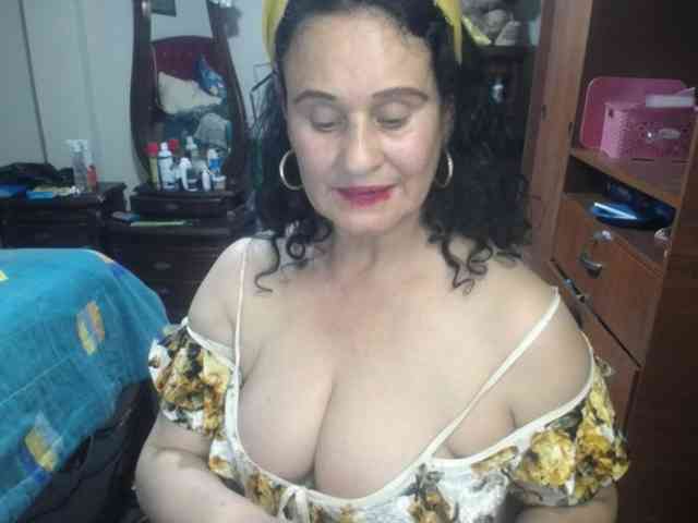 jazmin-mature webcam