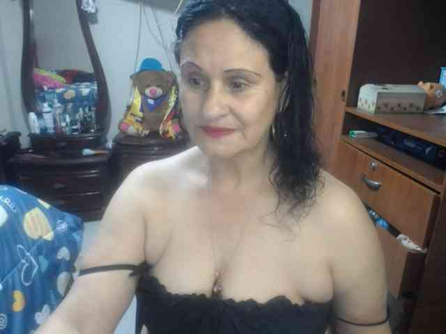 jazmin-mature webcam