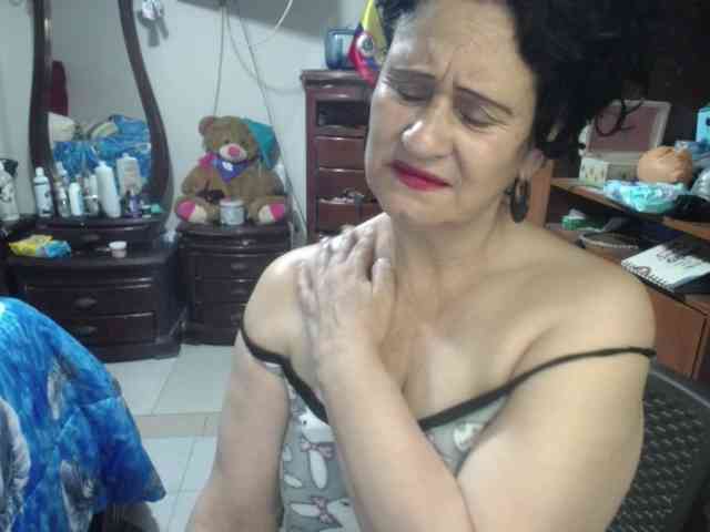 jazmin-mature