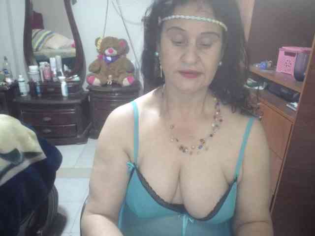 jazmin-mature webcam