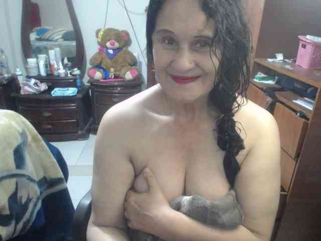 jazmin-mature webcam