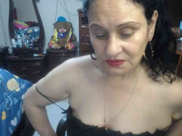 jazmin-mature webcam