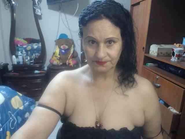 jazmin-mature webcam