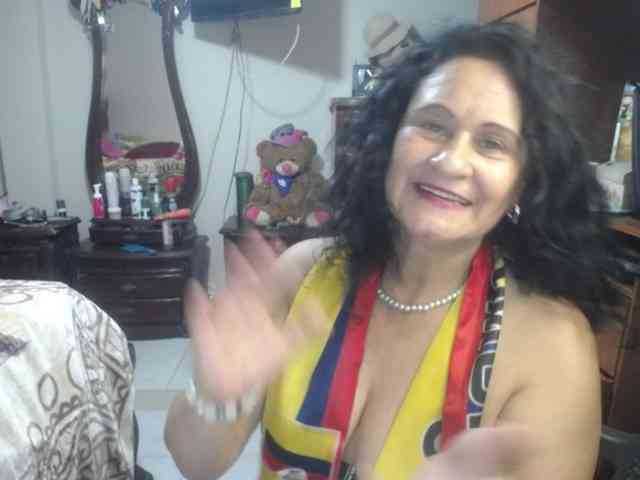 jazmin-mature webcam