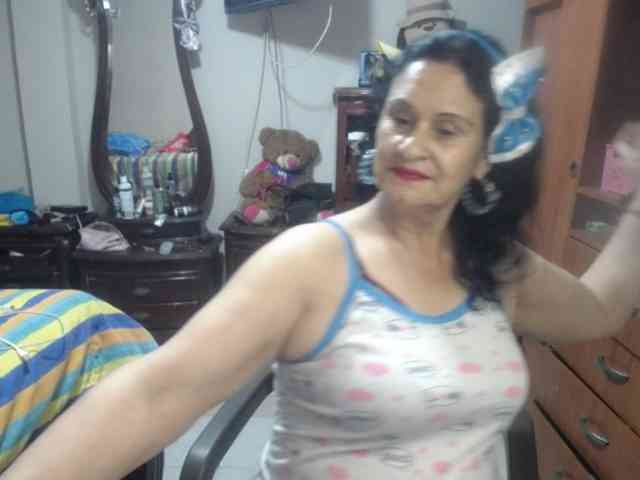 jazmin-mature