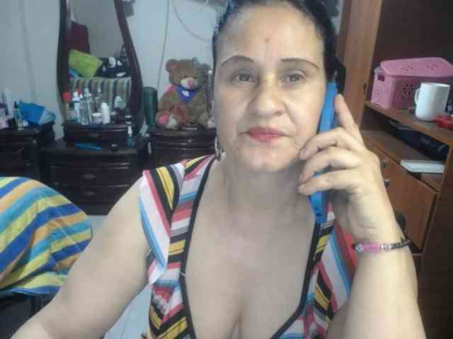 Model: jazmin-mature