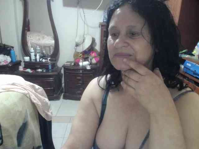 jazmin-mature webcam