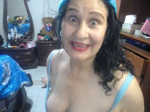 jazmin-mature webcam