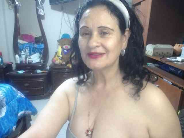 jazmin-mature webcam