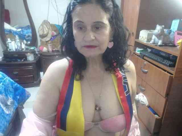 jazmin-mature webcam