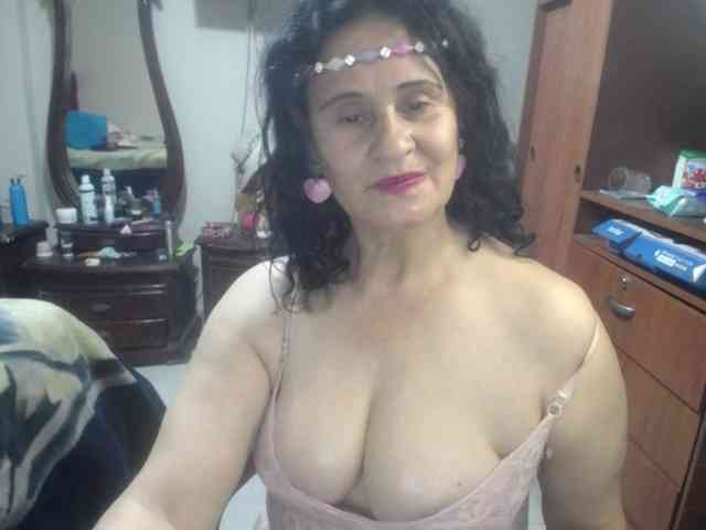 jazmin-mature webcam