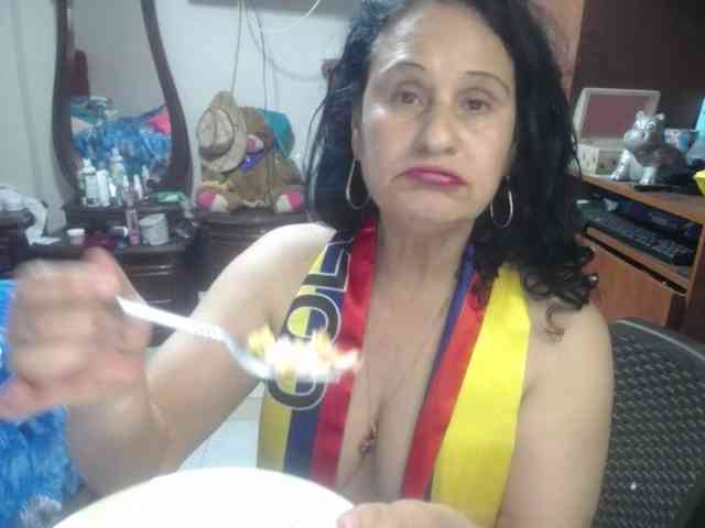 jazmin-mature webcam