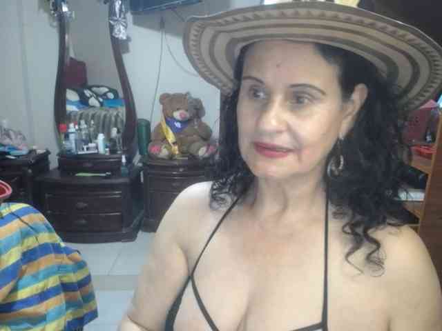 jazmin-mature webcam