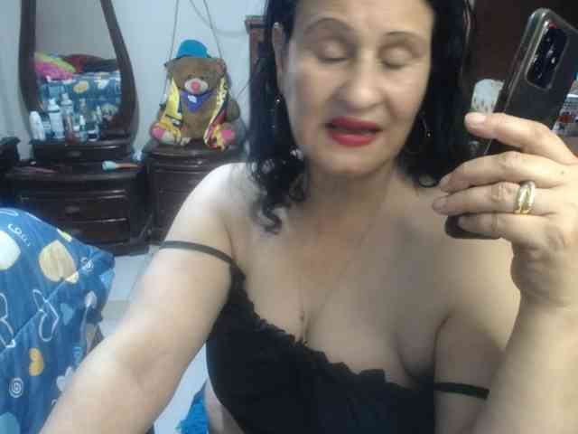 jazmin-mature webcam
