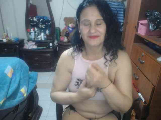 jazmin-mature webcam