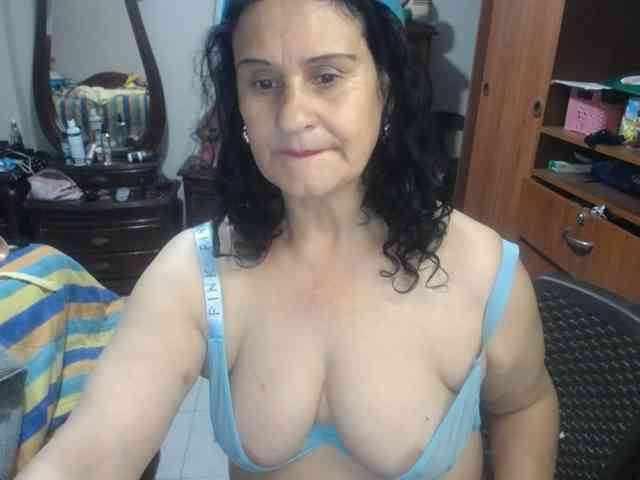 jazmin-mature